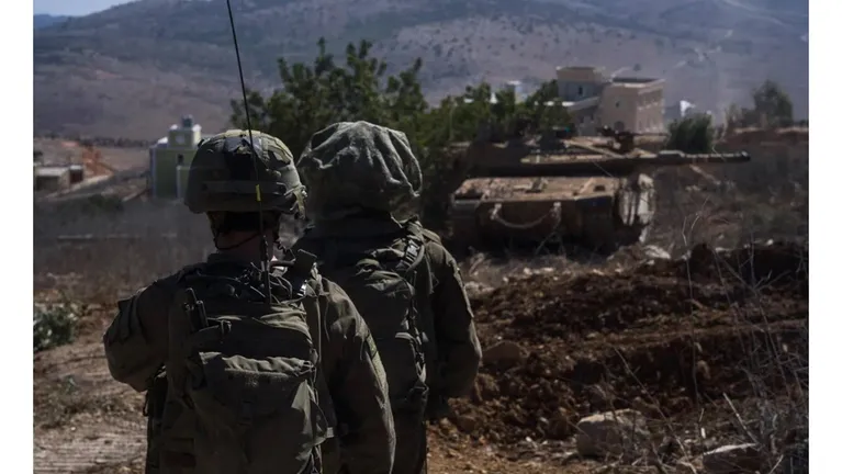 قوة إسرائيلية تنفذ أعمال تجريف جنوب لبنان