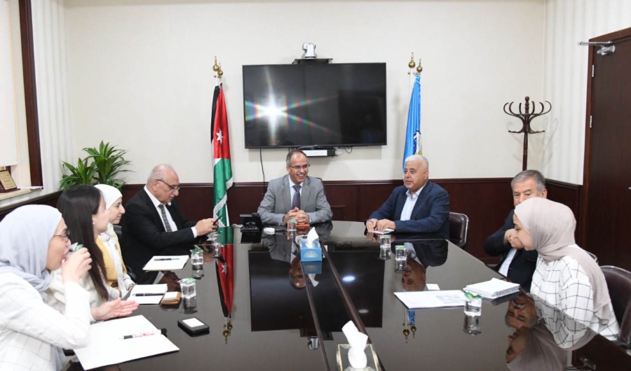 جامعة العلوم والتكنولوجيا تبحث والسفارة اليابانية تعزيز التبادل الثقافي