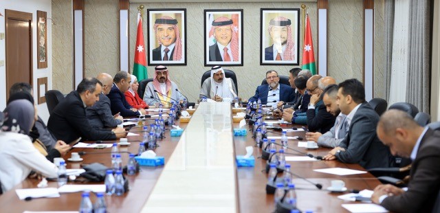 النقل النيابية تناقش عدة مواضيع متعلقة بقطاع النقل