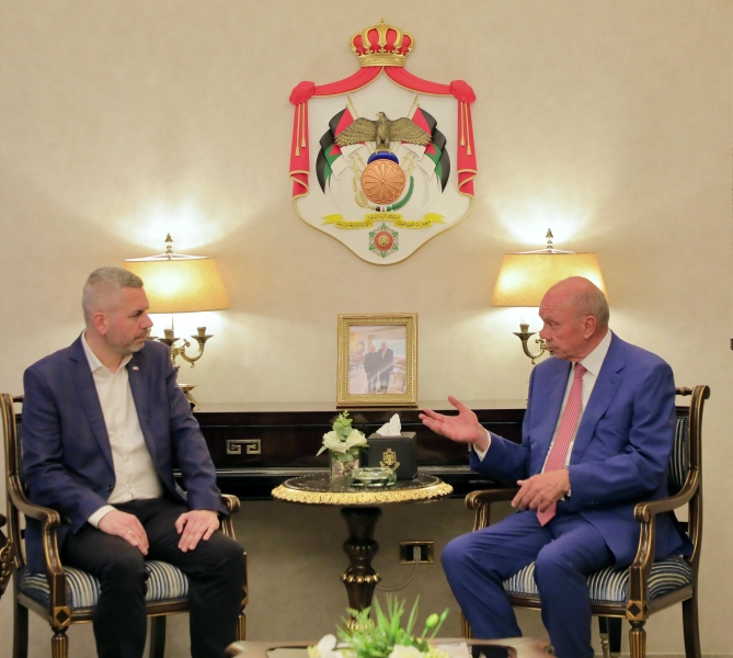 رئيس الأعيان يبحث ووفدا برلمانيا بولنديا الأوضاع الراهنة في المنطقة