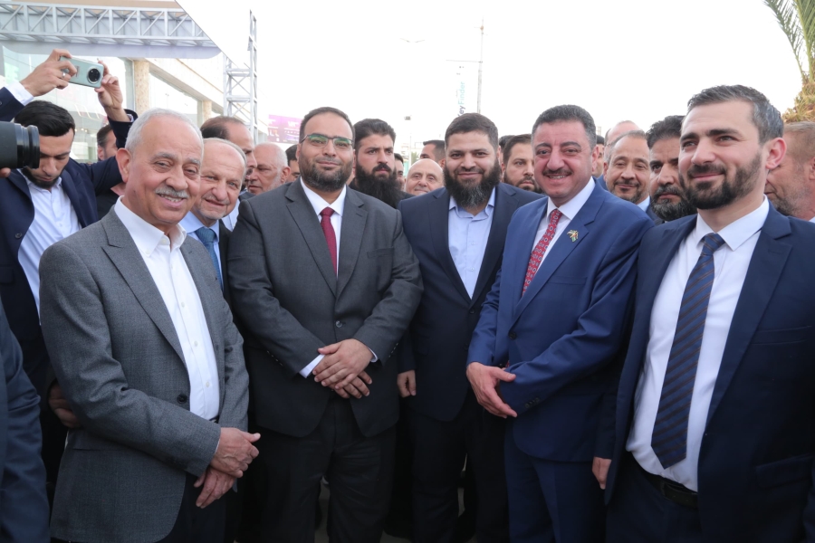 الجغبير بمشاركة القائم بالأعمال الأردني يفتتحان الجناح الاردني في المعرض الدولي للبناء في دمشق