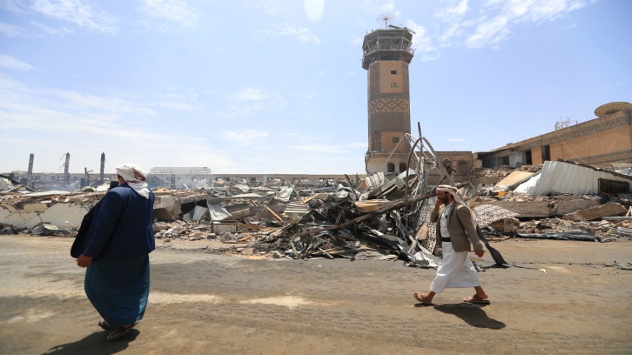 جيش الاحتلال الإسرائيلي يقصف مطار صنعاء