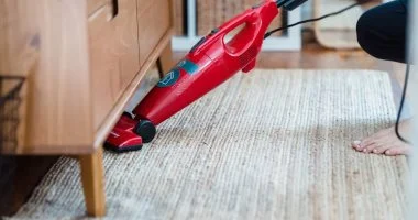 10 استخدامات للمكنسة الكهربائية لا نعرفها.. ستجعل حياتك أسهل