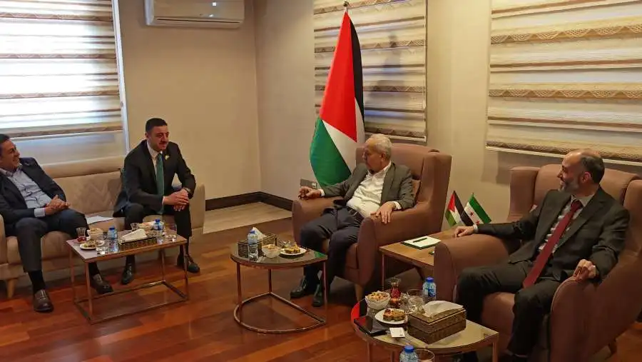 رئيس غرفة صناعة اربد يبحث مع البدوي سبل فتح معبر الرمثا  درعا