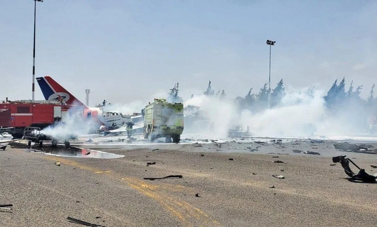 الاحتلال يعلن تدمّير آخر طائرة بمطار صنعاء