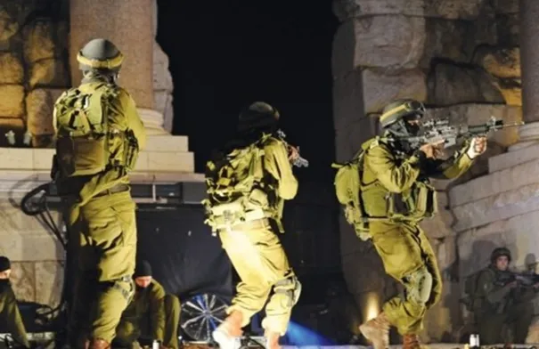 الاحتلال يقتحم بلدة قرب الخليل