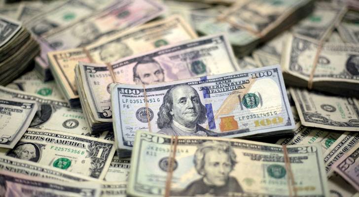 الدولار يرتفع بعد أن أوقفت محكمة أميركية رسوم ترامب الجمركية