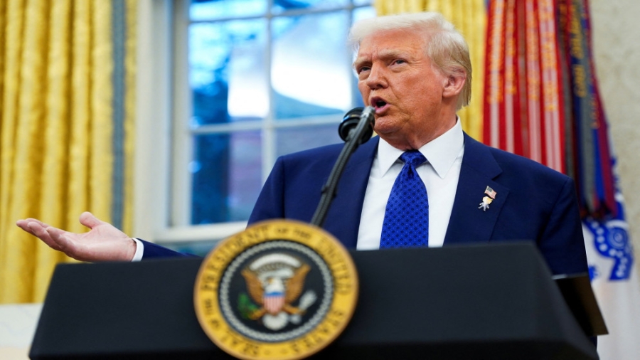 ترامب يعلن عزمه مضاعفة تعرفة واردات الصلب إلى 50