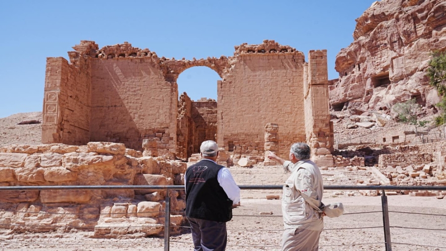 البريزات وأبو دنة يؤكدان أهمية دمج مواقع أثرية مهمة بالمسارات السياحية للبترا