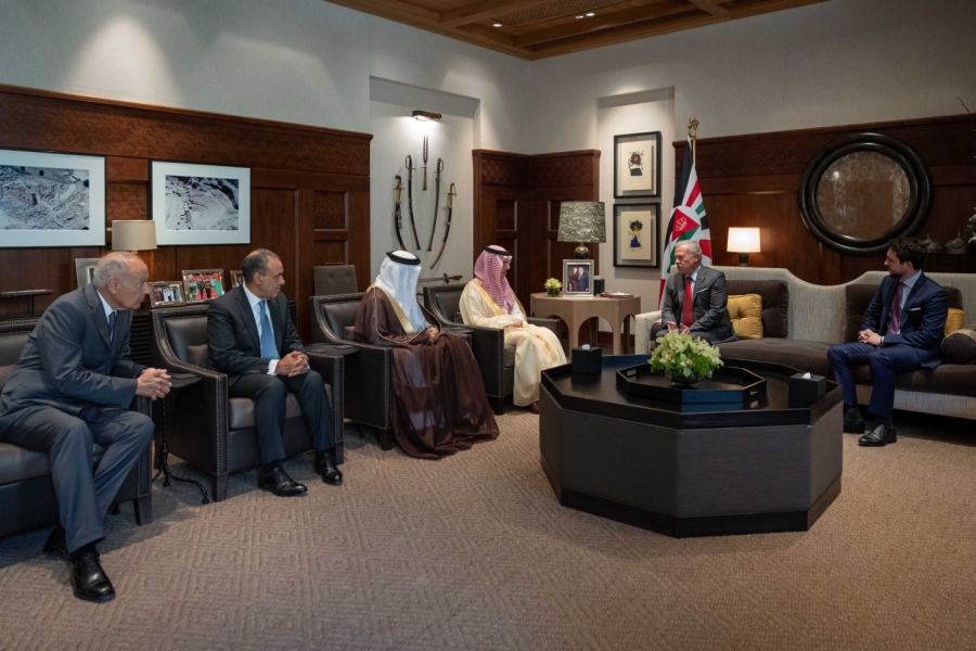 الملك يستقبل وفد اللجنة الوزارية العربية الإسلامية المكلفة بالتحرك الدولي لوقف الحرب على غزة