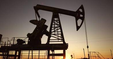 أسعار النفط ترتفع بأكثر من دولار للبرميل الاثنين