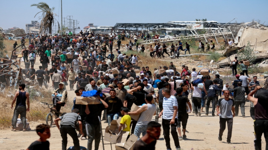 مراكز المساعدات الجديدة.. مصايد لقتل الغزيين وامتهان كرامتهم