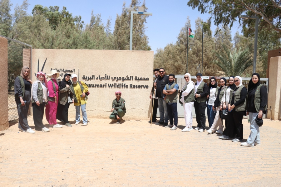 كلنا الأردن تنفذ مبادرة الأزرق في عيون شبابها