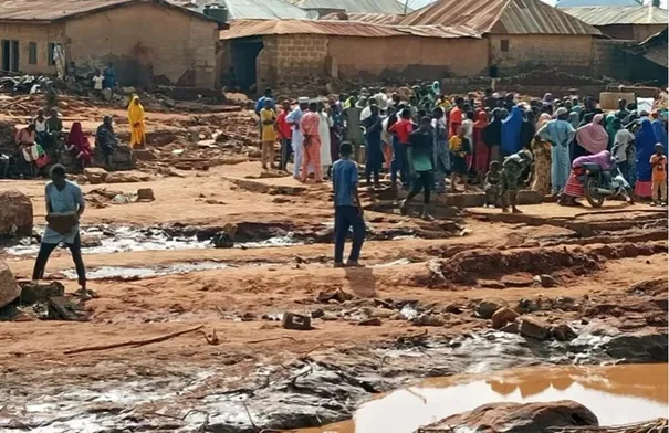 ارتفاع حصيلة ضحايا الفيضانات في نيجيريا إلى 151 قتيلاً