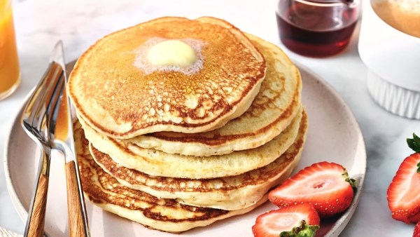 طريقة عمل البان كيك الأصلي .. 3 وصفات ناجحة