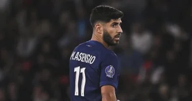 إنريكي يبدأ ثورة التجديد في باريس سان جيرمان بعد التتويج بدوري الأبطال