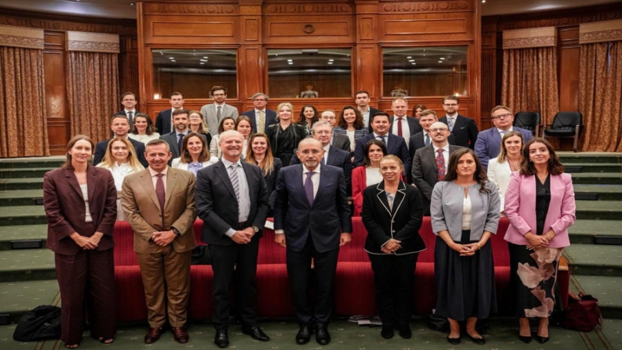 وزير الخارجية يبحث علاقات الشراكة الاستراتيجية مع حلف الناتو