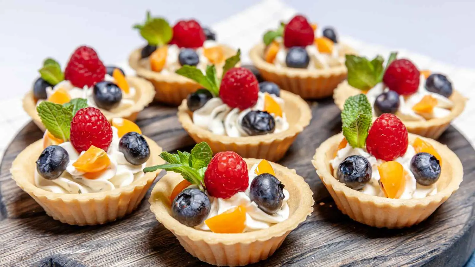 تارت الفواكه الكلاسيكي بأسهل طريقة