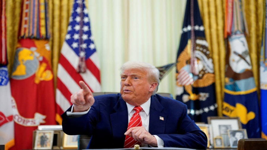 ترامب يدعو الاحتياطي الفدرالي لخفض الفائدة