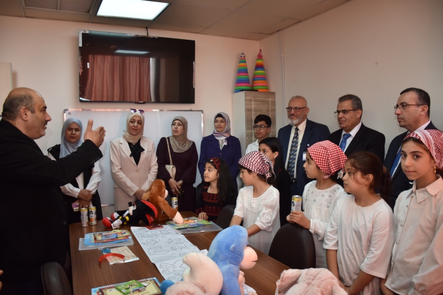 افتتاح غرفة صفية لمرضى السرطان في مستشفى الملك المؤسس
