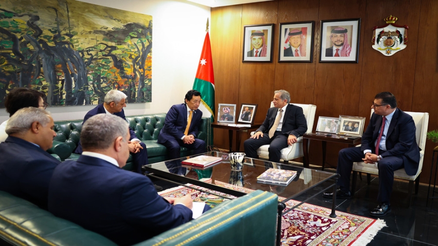 رئيس الوزراء يستقبل المدير العام لمنظمة الأغذية والزراعة للأمم المتحدة الفاو