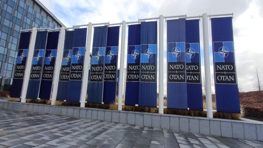 واشنطن تضغط على الناتو للتوصل إلى اتفاق لزيادة الإنفاق الدفاعي