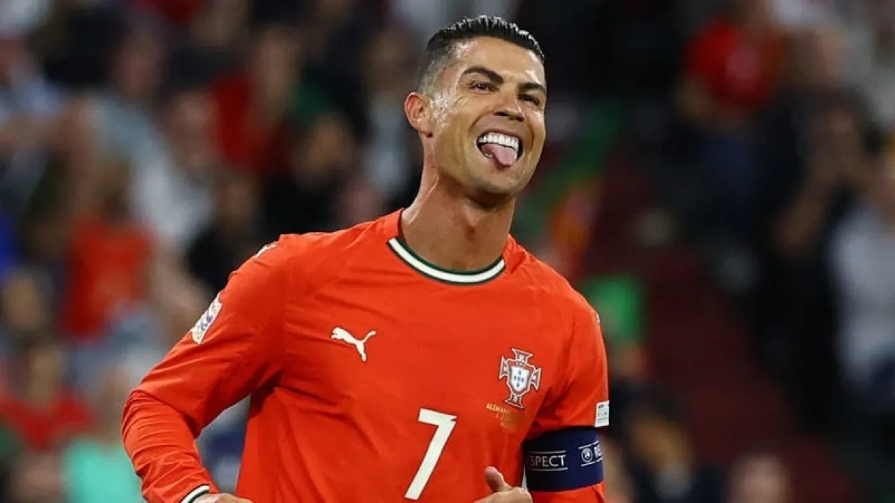 رونالدو يقود البرتغال إلى نهائي دوري الأمم الأوروبية