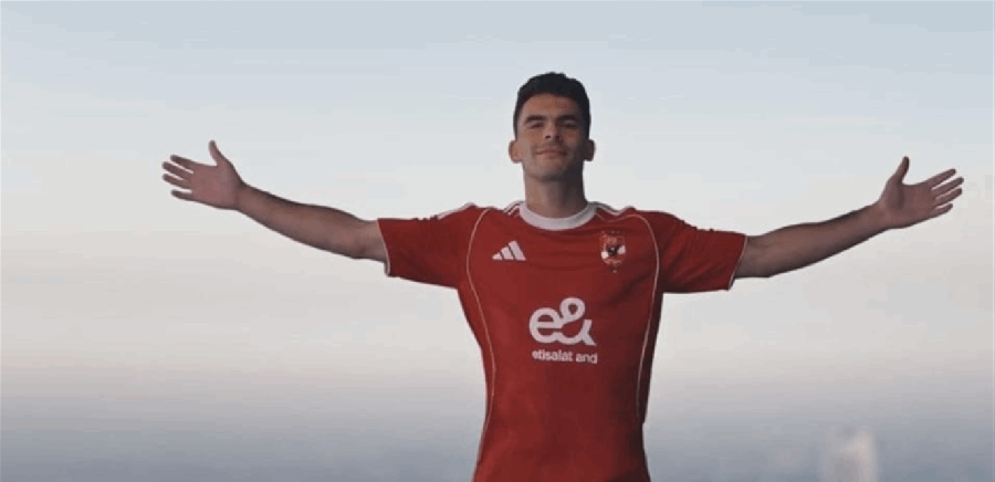 الأهلي المصري يعلن ضم زيزو