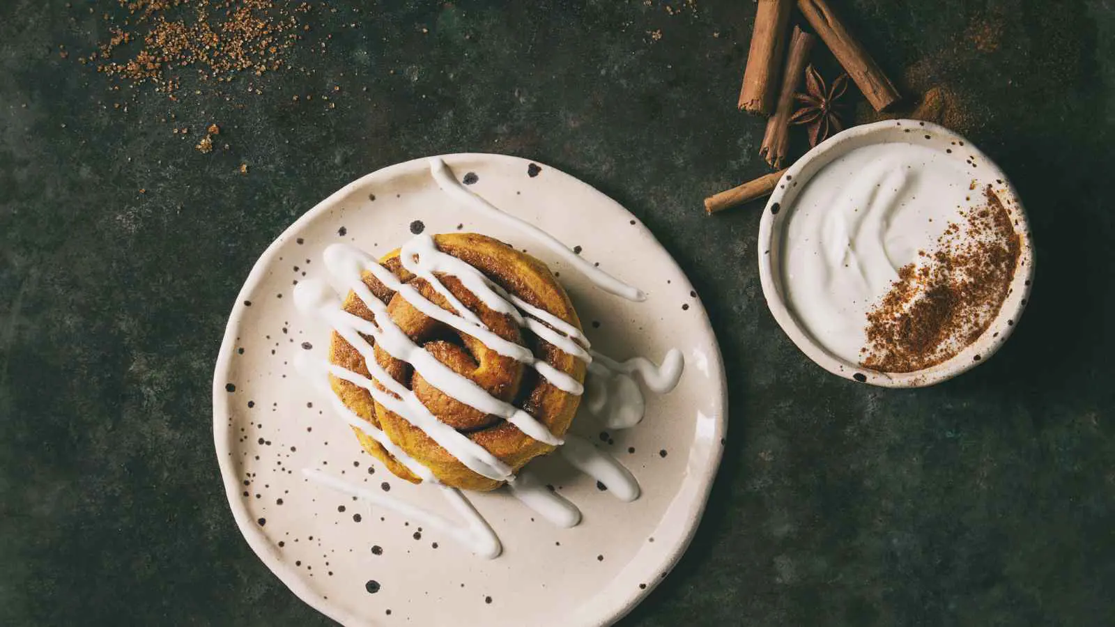 أسهل طريقة لعمل صوص السينابون الكريمي في المنزل