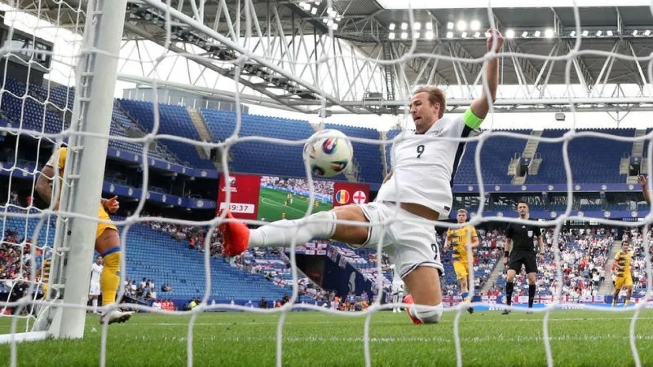 كين يقود إنجلترا إلى فوز صعب على أندورا