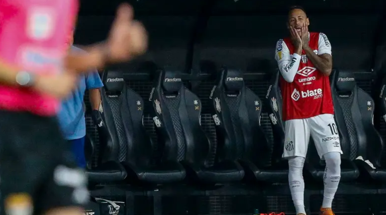 نيمار استبعد من البرازيل بسبب كورونا