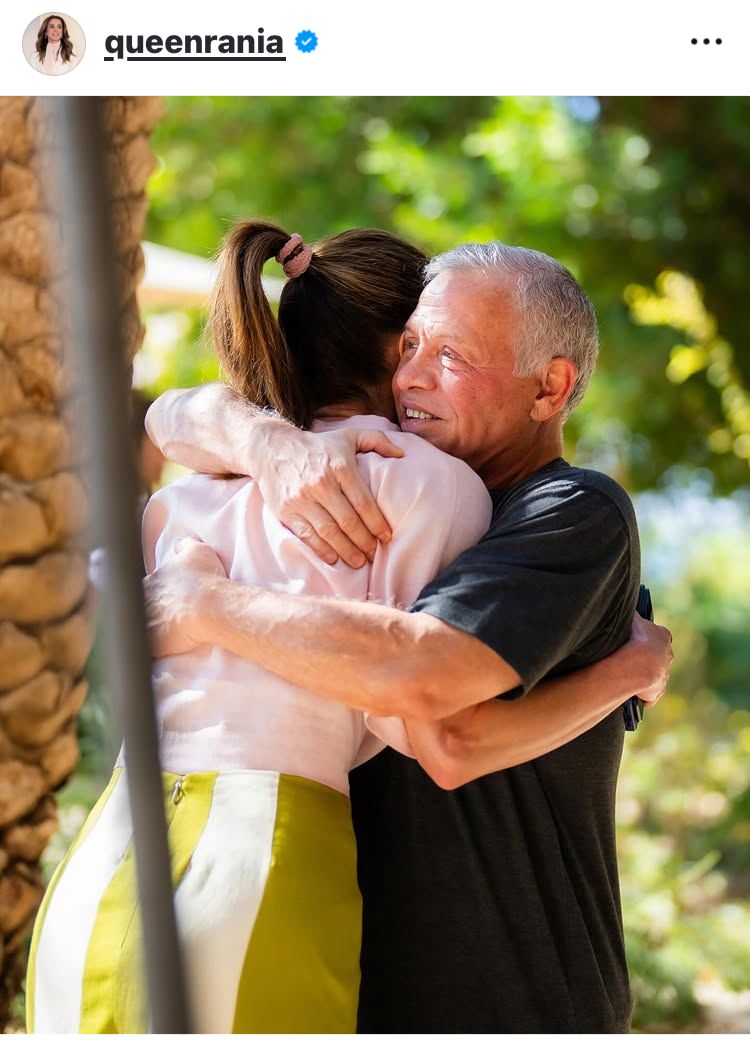 الملكة رانيا عبر الانستقرام: كيف لا استند الى قلبك ووطن بأكمله يستند إليك!