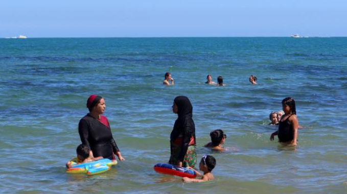 توضيح رسمي من الحكومة السورية بشأن تعليمات ارتداء ملابس السباحة ومنها البوركيني