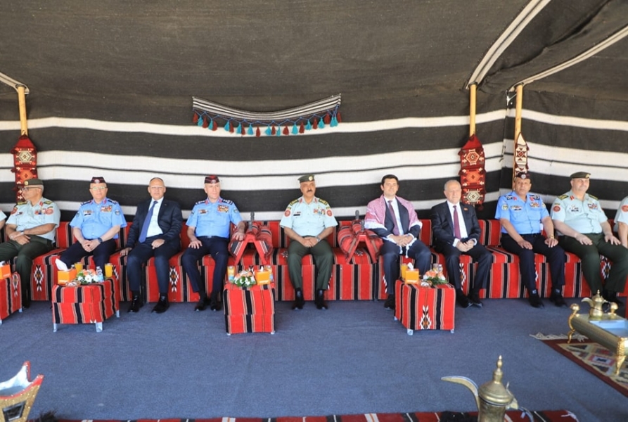 المساعد للإدارة والقوى البشرية يرعى احتفال شركة أورنج بمناسبة الأعياد الوطنية