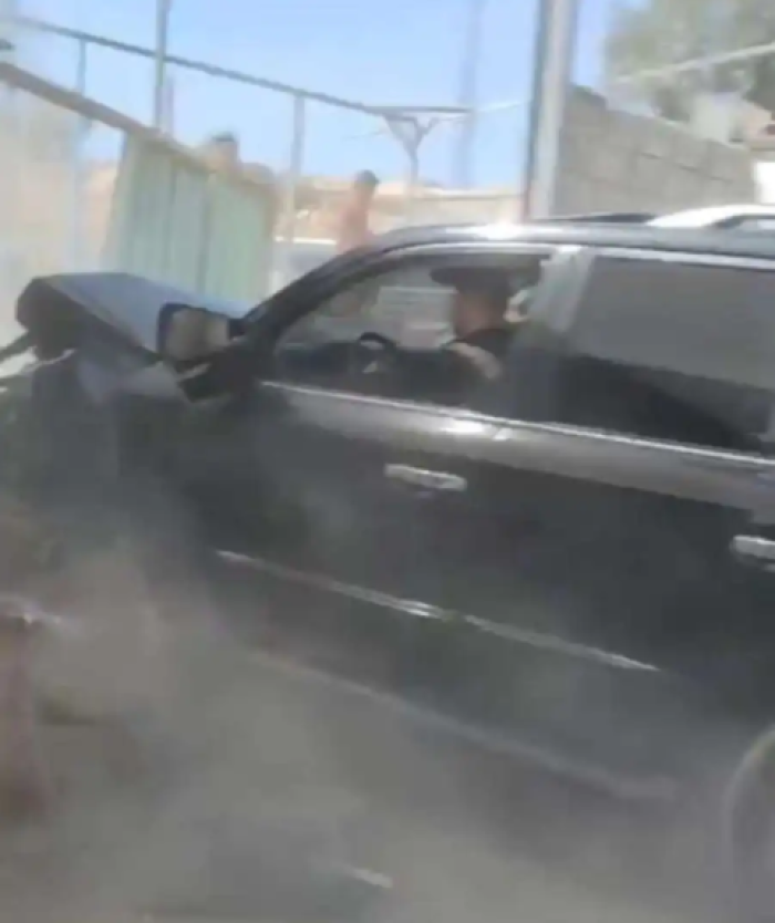 الأمن العام يوضح ملابسات فيديو متداول لمركبة داخل محل أثاث جنوب عمّان