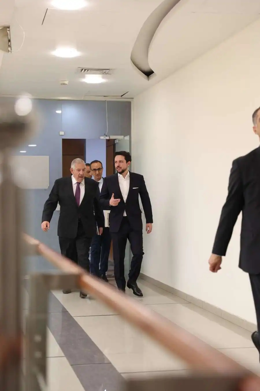 بالصور...ولي العهد يزور سلطة منطقة العقبة الاقتصادية الخاصة