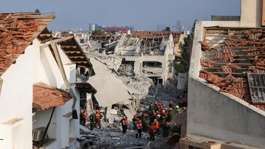 مسؤولون عسكريون إيرانيون: الضربات الإيرانية على إسرائيل ستستمر