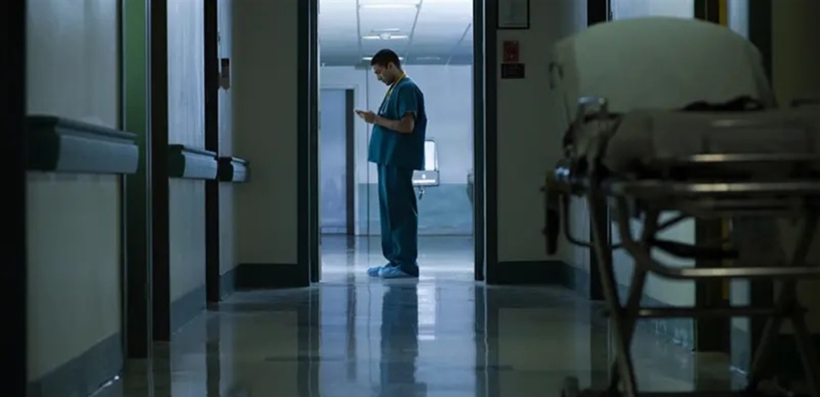 في بلدٍ عربيّ ... وفاة شخص داخل مرآب مستشفى