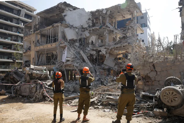 مصدر عسكري إيراني: الحرب ستتوسع لتشمل القواعد الأميركية بالمنطقة