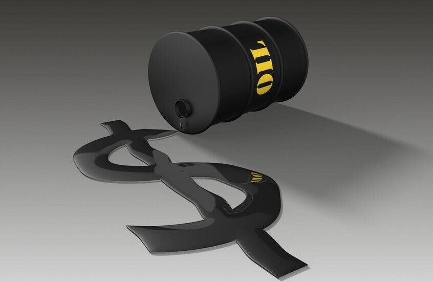 بلومبرغ: الولايات المتحدة تعارض خفض سقف سعر النفط الروسي