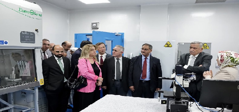 الأردنية تُطلق أول مختبر جامعي لدراسة الفيروسات بنموذج الخلايا الحية