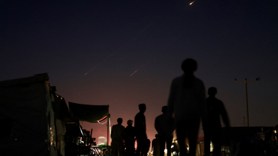 إعلام رسمي: إيران تستعد لأكبر وأعنف هجوم صاروخي في التاريخ على إسرائيل