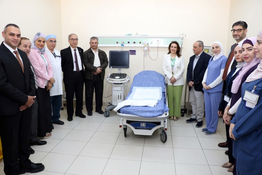 مستشفى الجامعة يتسلّم جهاز ألتراساوند لخدمة طوارئ النسائيّة