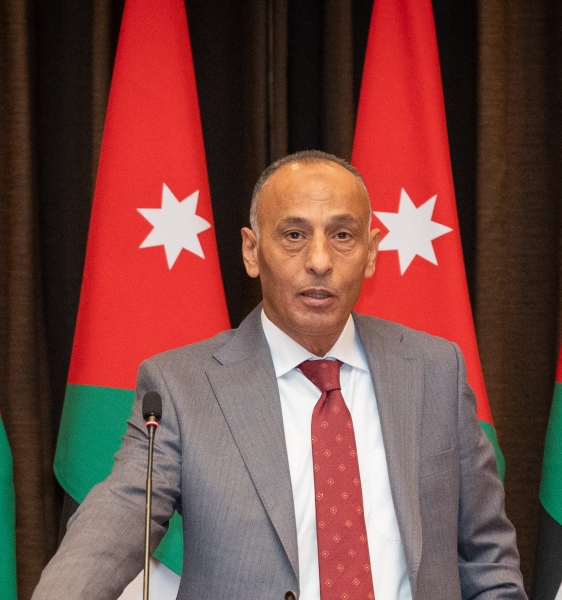 محافظ الطفيلة يطلع على المزايا والحوافز الاستثمارية في المدينة الصناعية