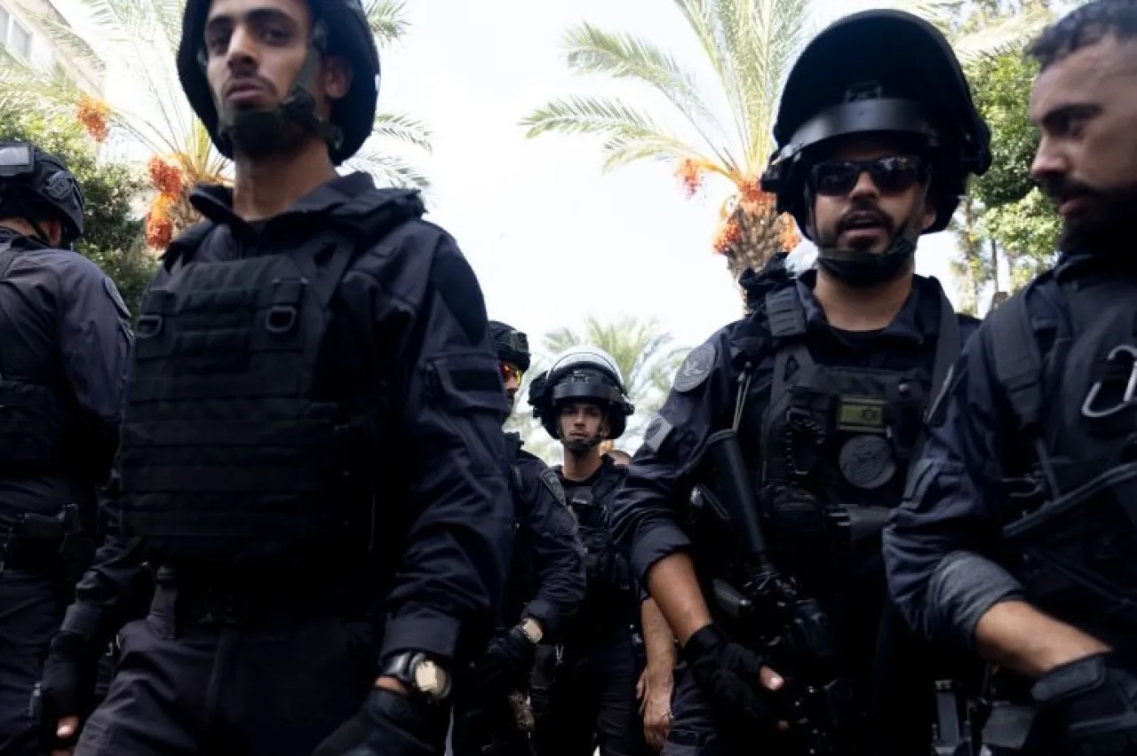 إسرائيل تعتقل شخصين بتهمة التخابر مع إيران