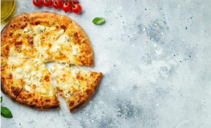 البيتزا العادية بالجبنة
