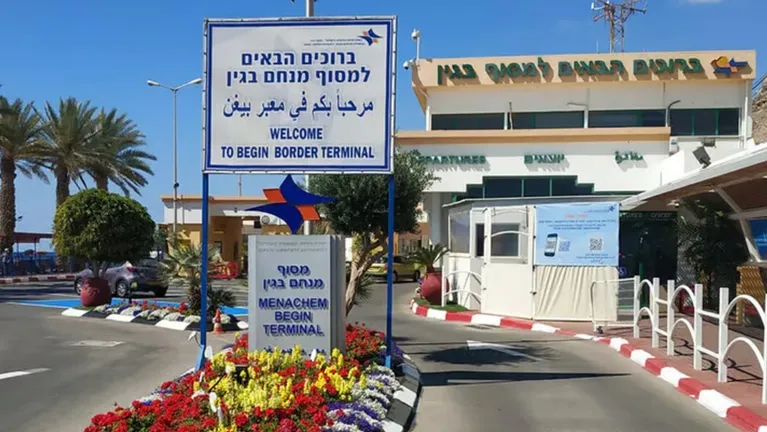 يديعوت أحرونوت : إسرائيليون يهربون من قصف إيراني إلى أوروبا