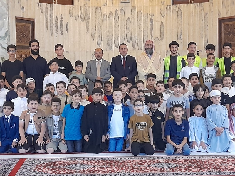 الزرقاء تحتفي بتخريج كوكبة من حفظة القرآن