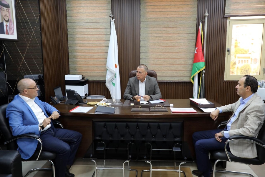 وزير الداخلية يقوم بزيارة تفقدية لمديرية المتابعة والتفتيش