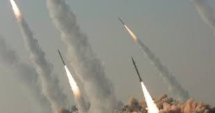 إسرائيل ترصد إطلاق صواريخ جديدة من إيران